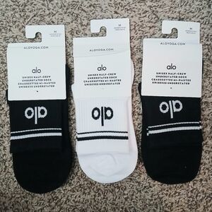 ALO Yoga White And Black Half-Crew Socks UNISEX 3 Pairs Size M